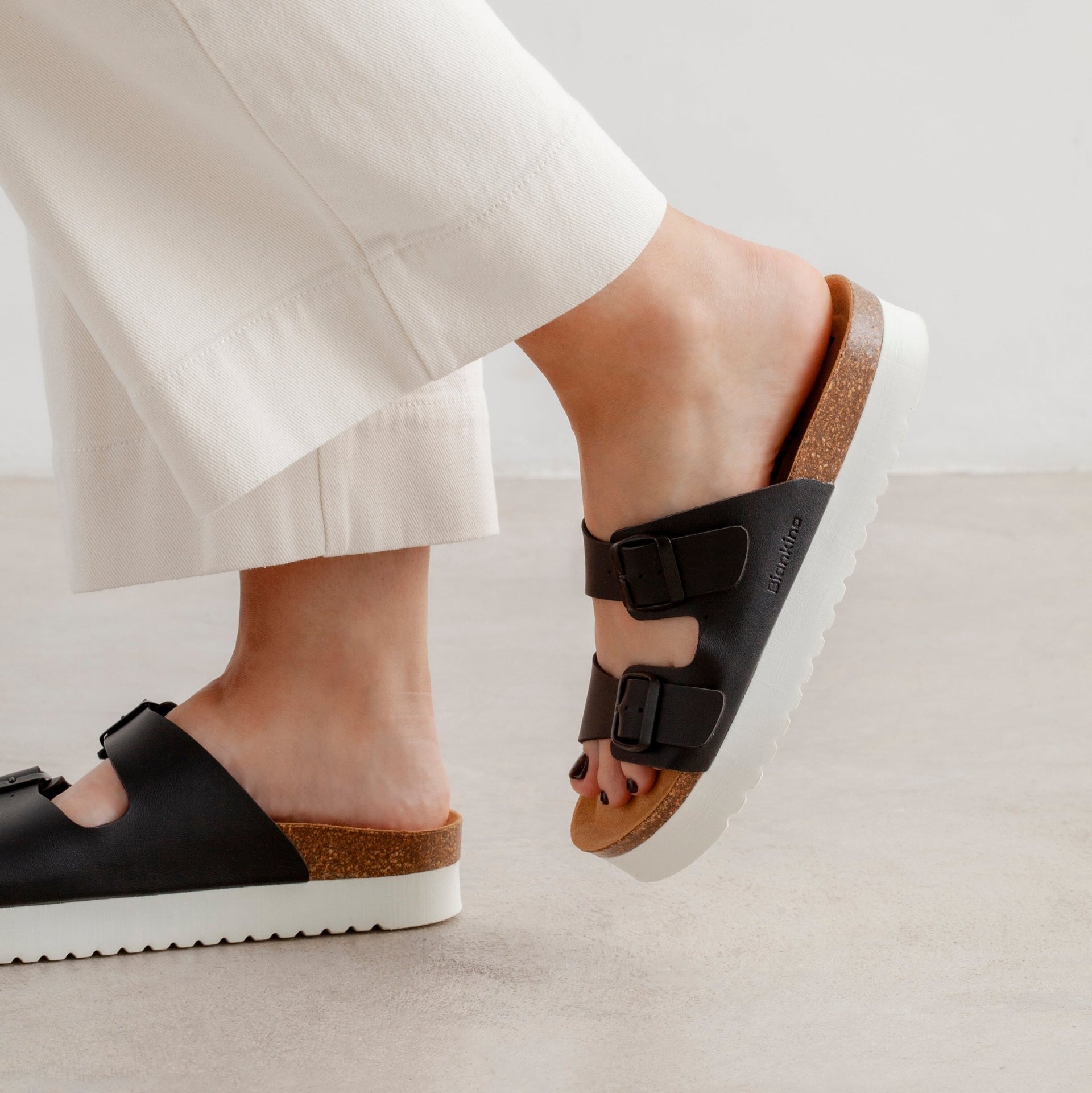 muro-two-strap-vegan-leather-  display picture 1